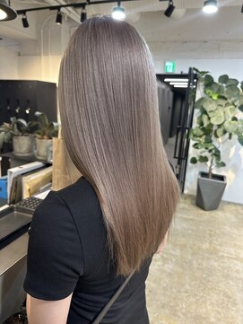 メリー オオサカ(Merly Osaka) 色落ち綺麗！透き通ったホワイトアッシュカラー