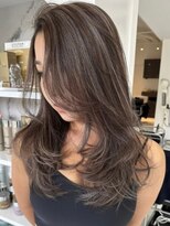 ヨロ 小岩(YOLO) ハイライトショートヘアダブルカラーイルミナカラーオージュア