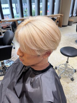 エイト 難波店(EIGHT namba) 金髪　抜きっぱなし　センターパート【店長　山本】