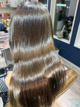 シエラヘアー(Sea Erra) トステアを使ったツヤツヤアッシュグレージュカラー