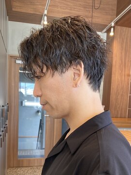 エリマバイフィフス 調布(elima by fifth) 調布メンズパーマセンターパートツイストスパイラルパーマカット