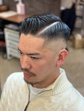 ゼロスバーバー(0's BARBER SHOP) 30代40代ワイルドフェードバーバースタイル◎スキンフェード