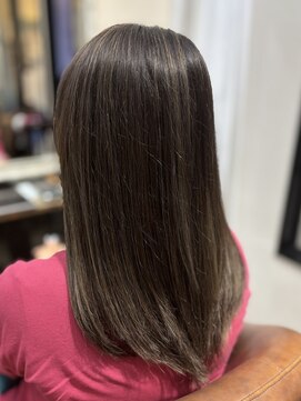 トウカ 船橋駅前店(TOUKA) 白髪ぼかし/ハイライト/明るい白髪染め［髪質改善/船橋美容室］