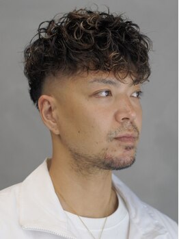 【ツイスト/スパイラルパーマ\14000】男らしく紳士的なスタイルをご提案!大人のカッコ良さを引き立たせます