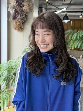 アネンド(anend) ショートバング×ロングパーマ