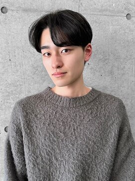 ローウェ オム 立川(LOUWE HOMME) 毛流れセンターパート._.