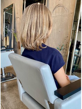 ヘアーリビング 730 宜野湾 730 design color バレイヤージュ/ハイライト/白髪ぼかし