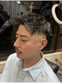 ツイストパーマ×スキンフェード