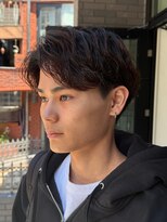 フィフス 渋谷(fifth)&nbsp;メンズ刈り上げセンターパート緩めスパイラルパーマ