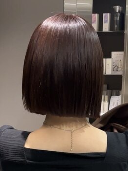 オーク 横浜(OAK)の写真/【お悩み解決】ぺたんこ・広がり・パサつきを解消！厳選トリートメントで髪の芯から潤いとまとまりを