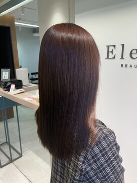 エレノア 新宿新南口(Eleanor) 艶感際立つ大人のストレートロング!