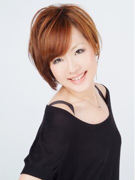 ハクム プライベートサロン(HAKM Private Salon) エッジを効かせたカッコかわいいスタイル