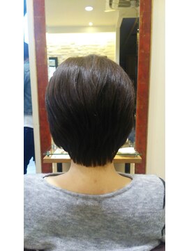 カムバイネオリーブ 溝の口店(Cam by neolive) 溝の口Neolivecalme 40、50代女性にオススメナチュラルショート