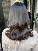 20代30代40代◎艶巻き髪　レイヤーカット　くすみグレーベージュ