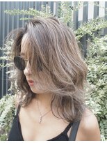 ヴァイス 渋谷店(VAICE)&nbsp;ハイライトカラー　ミディアムレイヤースタイル