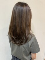 エクリュ 千葉(ecru)&nbsp;透明感ハイライトベージュ×ミディアムレイヤー*エアリーロング