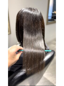 グレア(Glare) 髪質改善ULTOWAトリートメント