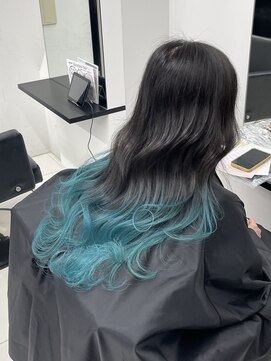 アライブ キチジョウジ(ALIVE Kichijoji) ターコイズブルーグラデーションカラー