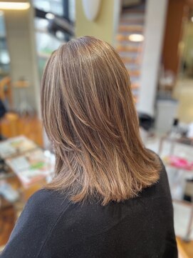 リム 南浦和(Lim) ハイライト/インナーカラー/白髪ぼかし/ハイライト/ショート