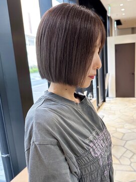 ジアン バイ ミルボン 西宮ガーデンズプラス(GIEN by milbon) 前下りボブ/切りっぱなしボブ/大人ボブ/グレージュ