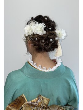 ヴィアーレ(VIALE) ヘアアレンジ