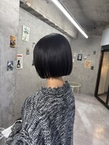 ドアホワイト(door white)&nbsp;至高のボブスタイル×アッシュグレー
