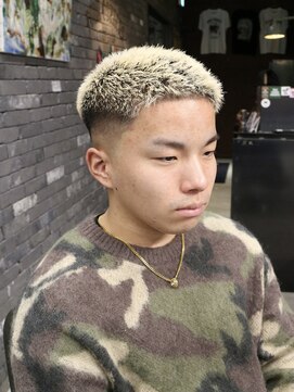 スリーセント 栄(3/cent) 短髪フェード/バズカット/クロップ/バズクロップ/スキンフェード