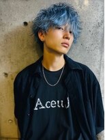 ネハス 栄(nehus.)&nbsp;MEN’S HAIR/サーフカール/刈り上げセンターパート/ブリーチ