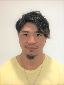 フィーカ(FIKA hair&care) アシンメトリーかつアンニュイな大人な遊びショート。