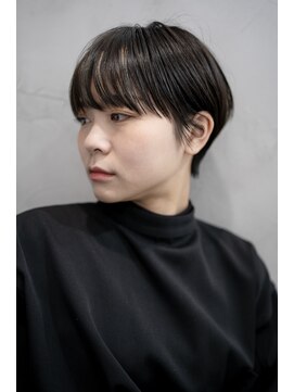 ワク(WAKU) 【WAKU】ハイライトと黒髪とショートヘア　斜めバング
