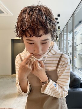 カイラ(KAILA) ショート×ワンカールパーマ