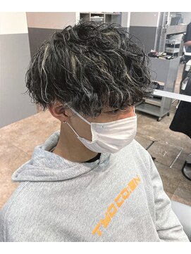 ノイセル 西本町(Noisyle) グランマッシュハイライト冬カラーホワイティアッシュ抜け感ヘア