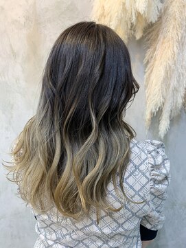 フリーダムメルシー(freedom Merci) ■グラデーションバレイヤージュ　お団子にして隠せる