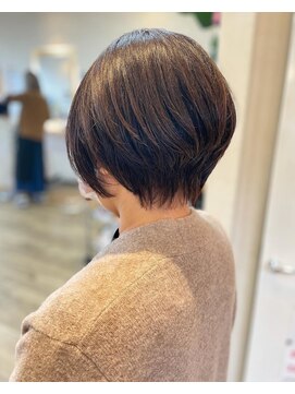 ヘアーアンドメイク マディ Hair&Make MADI 大人カジュアル過ぎないショートボブ