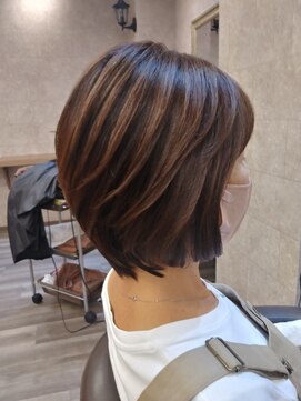 モニカ 横須賀中央店(Monica) うるツヤ大人ショート