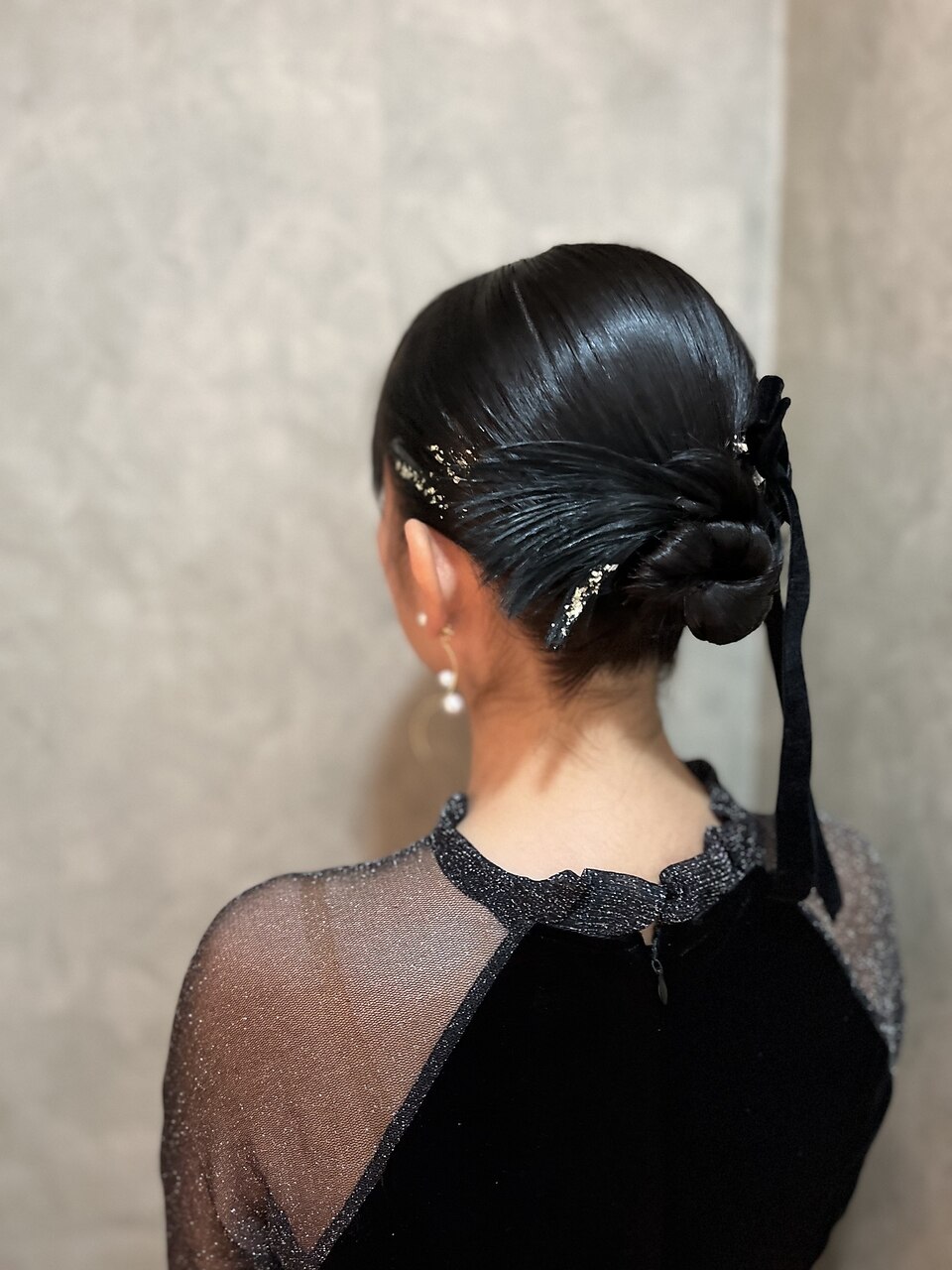 タイトヘア カチモリヘア 金箔 シニヨン 黒髪アレンジ：L195192296