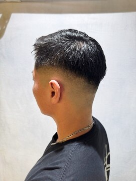 リコラックスビー(LICO LUXBE) フェードショートマッシュ