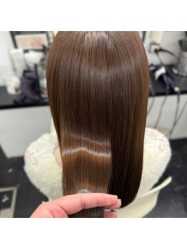 カラーラバー 学芸大学(COLOR LOVER) イルミナカラー全体染めとオージュアトリートメント