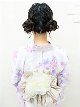 ヘアーメイク ティアラ(Hair make Tiara)の写真/西口徒歩30秒【Tiara】お手頃で可愛く！特別な日の着付けやメイクも◎《フルメイク￥4000～》