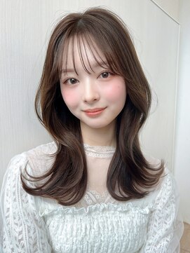 エイミーバイアフロートザガーデン 浦和店(amie by afloat the garden) 大人かわいい外ハネセミロング × ミルクティーベージュ【浦和】