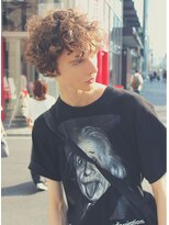 ジジバイワースホワイル(jiji by WORTH WHILE)&nbsp;刈り上げセンターパートサーフカールフェザーパーママレットヘア