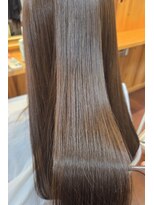 ヌーク(NEUK)&nbsp;艶髪ストレート