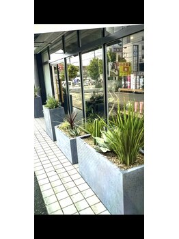グラム ヘア デザイン(glam hair design)の写真/「担当者がコロコロ変わらない」安心感◎気負わず通えるアットホームサロンでキレイ磨き♪