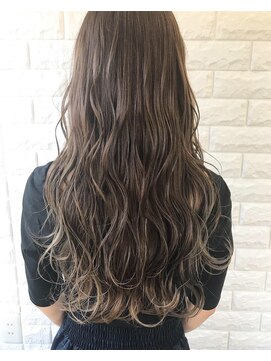 ニコラ(NICOLA) アッシュ×マット×ホワイト