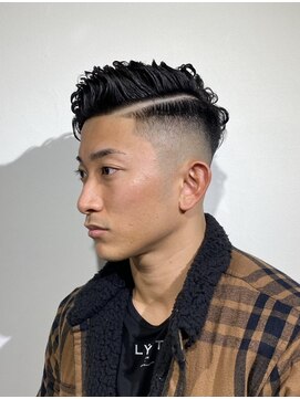 ドルクス 日本橋(Dorcus) 令和のメンズヘアいま流行りのスキンフェードとは？