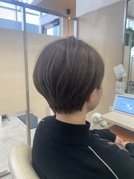 アドラーブル 長岡リバーサイド千秋店(adorable) 大人ショート耳掛け～透明感グレージュ