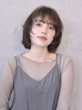 コイ(coii) 外国人風透明感カラー/レイヤーボブ/グレージュ