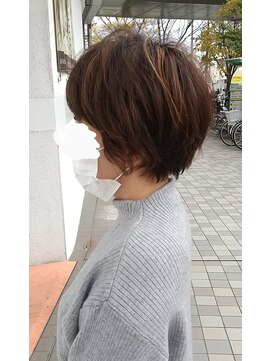 エル(elu) 大人世代のショートボブ