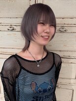 ロリム(RorriM)&nbsp;ダブルカラー ブリーチカラー グレーシルバー × ウルフカット