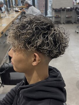 ブラック 渋谷(BLUCK) バロックパーマ